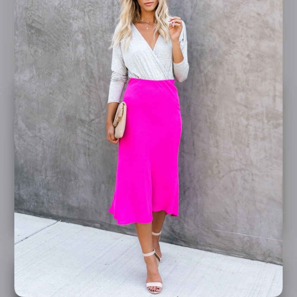 NWT! In Sync Crinkled High Low Maxi Skirt